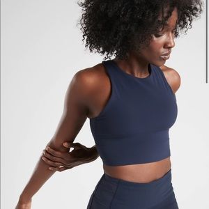 Athleta Conscious Crop